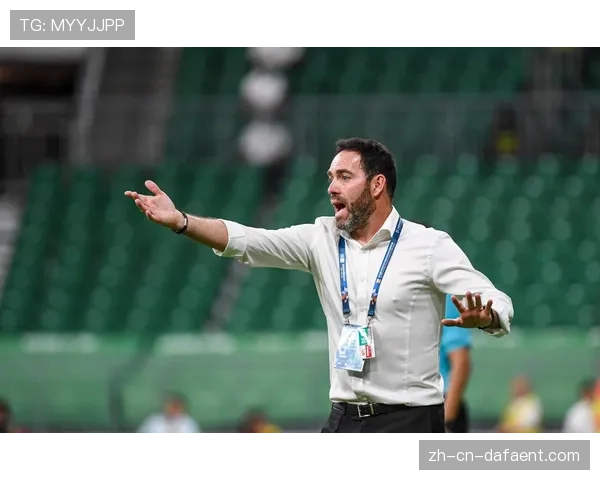 京沪大战1-1握手言和势均力敌 双方长传进攻与二点争夺成焦点